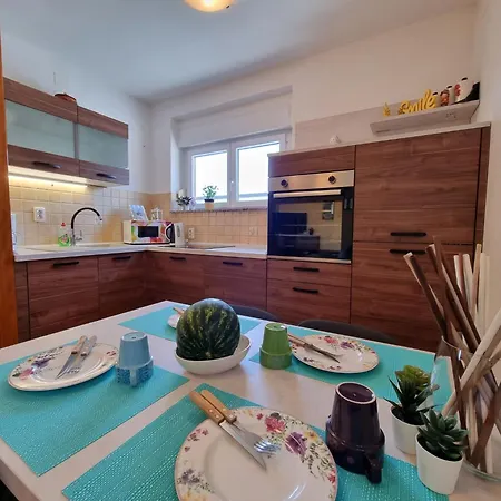 Appartement Mit Terrasse By Interhome