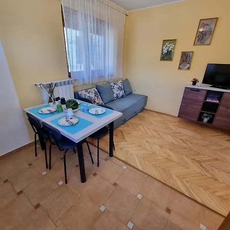 Mit Terrasse By Interhome *