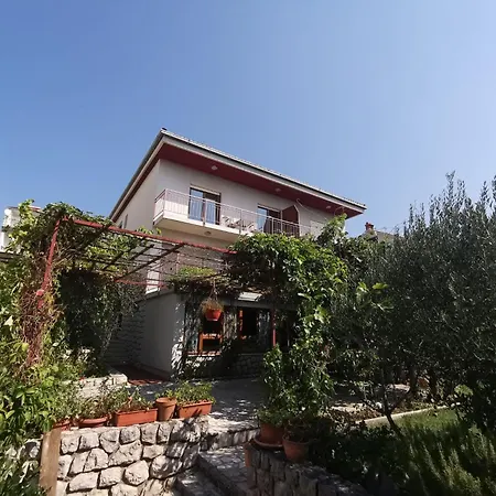 Mit Terrasse By Interhome